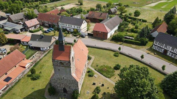 Romanische Kirche.JPG