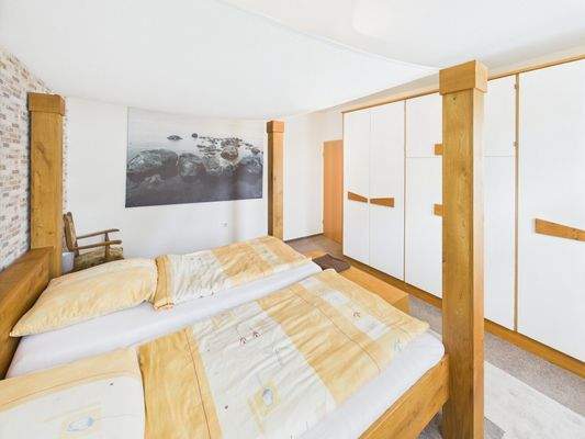 CAM03784G0-PR0076-STILL007