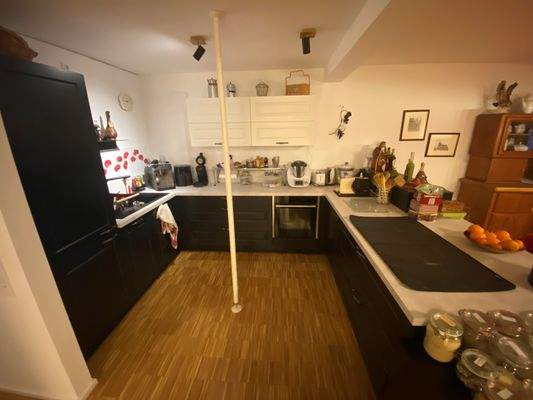 Einbauküche (Kann abgelöst werden)