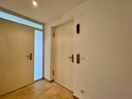 Vorraum/Aufzugportal