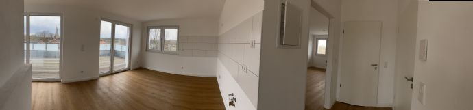 PanoramaKüche_Schlafzimmer_Bad_und_Wohnungstür