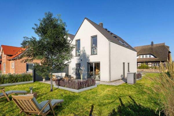 1. Haus mit Garten – Digitalstaging Außenmöbel und