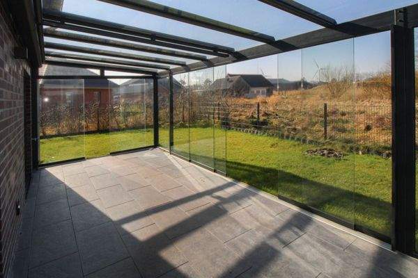 Wintergarten mit Schiebeelementen