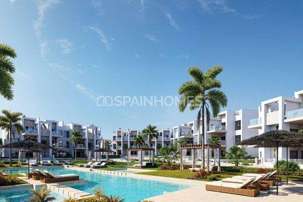2 and 3-Bed Flats with Golf View in Los Alcázares