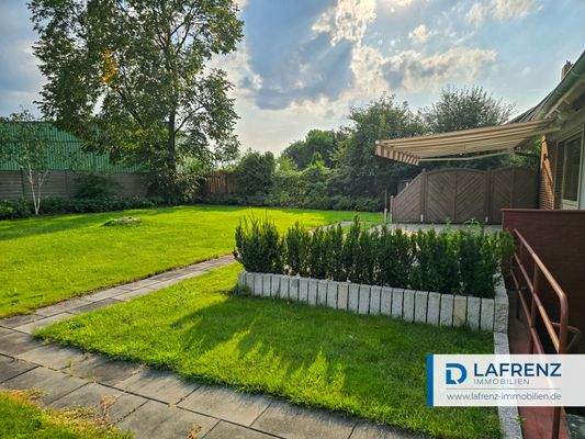 Gartenbereich mit Terrasse