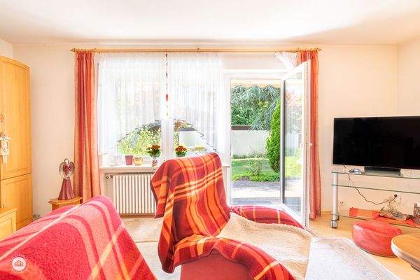 Wohnzimmer zur Terrasse