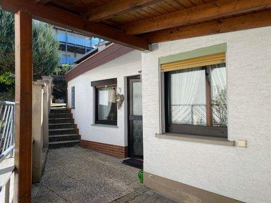 Carport mit Hauseingang