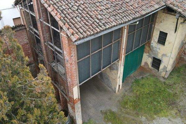 elegantes Haus im Zentrum von Canale –  Piemont