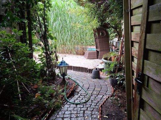 uneinsehbarer Garten - komplett abzuschliessen