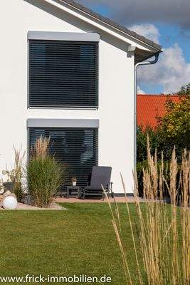 9-Sonnenschutz Südseite rechts.JPG