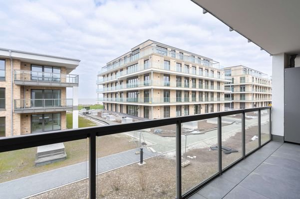 Balkon mit Blick zum Meer