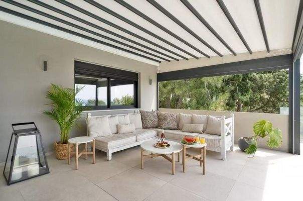 Kreta, Chania: Luxuriöse Villa mit Meerblick und Gästestudio in Agios Matthaios zu verkaufen