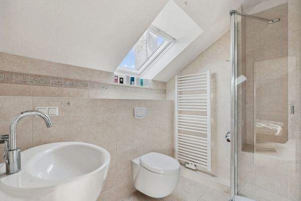 Duschbad en Suite Elternschlafzimmer