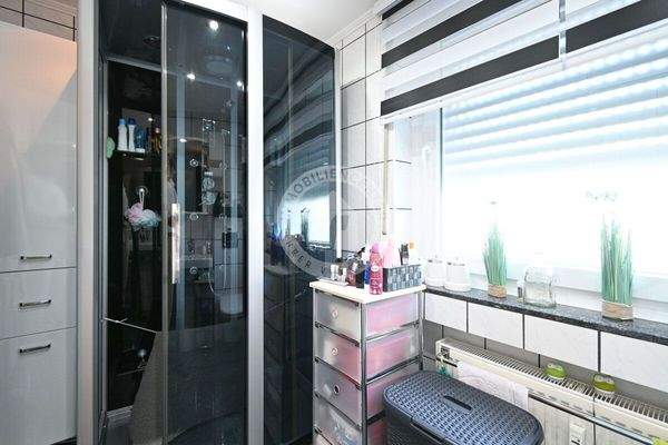 Badezimmer Whg. 2. OG (Blick 1)