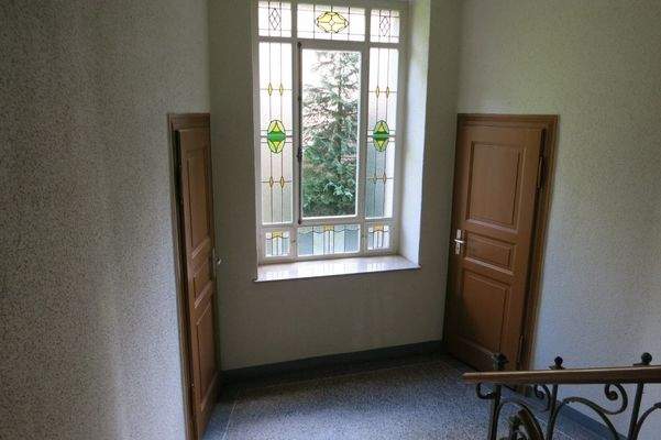 Bleiglasfenster im Hausaufgang