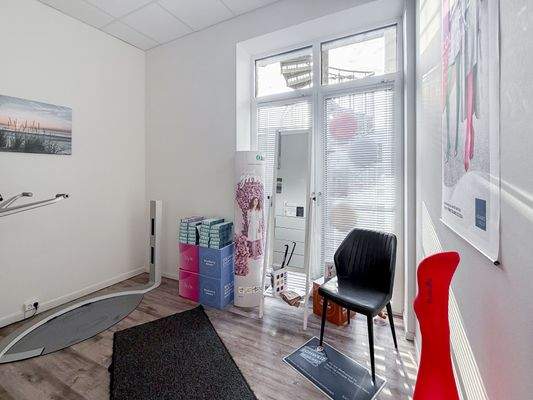 4. Eingangsbereich.jpg