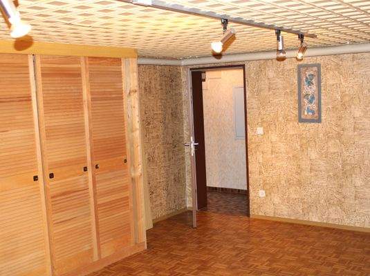 großer Hobbyraum-Keller.JPG