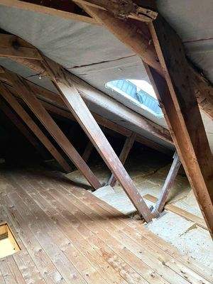 Dach mit Stauraum / Dämmung