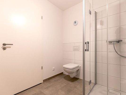 Bad mit bodengleicher Dusche