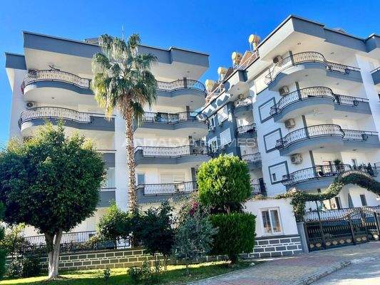 Apartment in Begonvil Complex with Pool in Alanya Oba