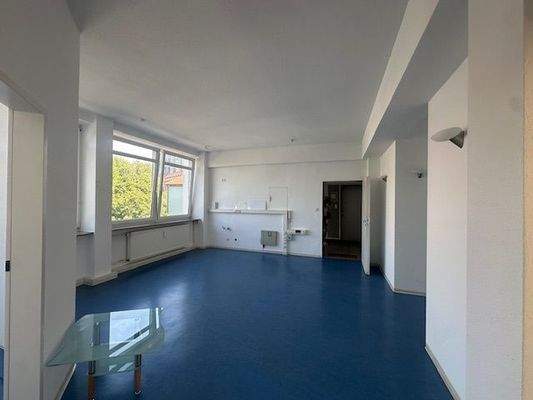 Eingangsbereich Richtung Eingang