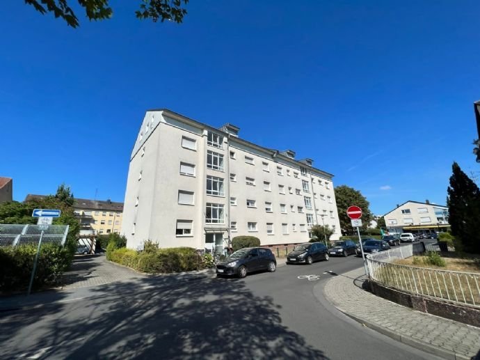 Revitalisierte 3 Zr. Wohnung mit Balkon und Garage in begehrter Lage