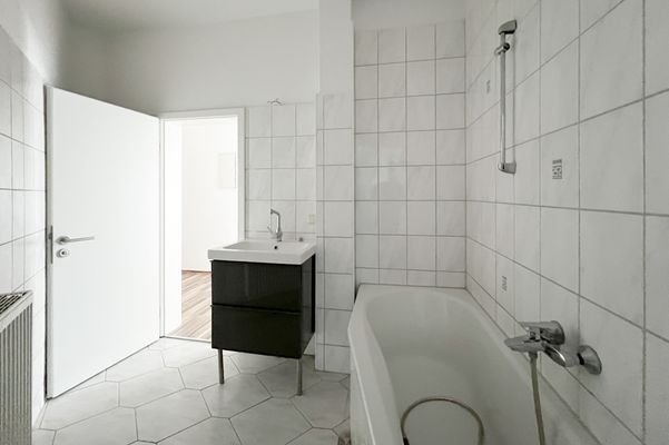 Bad mit Badewanne