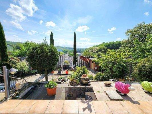 obere Terrasse mit Ausblick