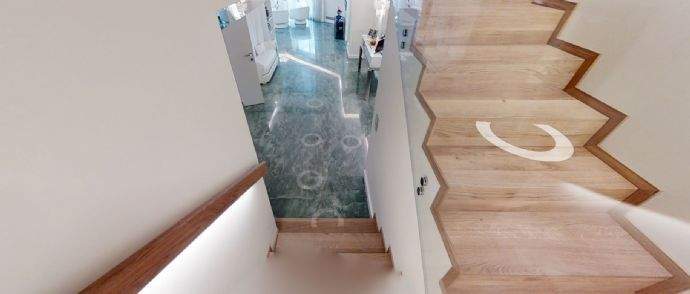 Blick Haupt-Stiegenhaus/ EG 