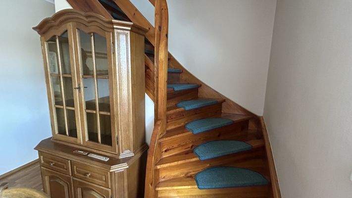 ... mit Geschosstreppe