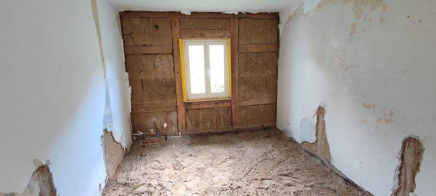 Kleines Zimmer teilentkernt Haus 2