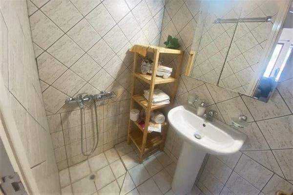 Schöne Villa mit einem separaten zweiten Haus zum Verkauf in Gavalochori