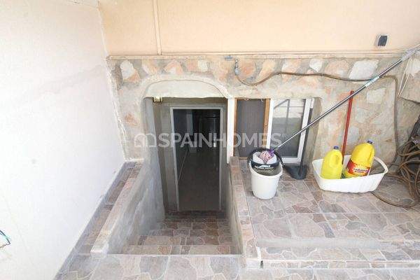 Duplex Apartment Near the Amenities in La Zenia Alicante
