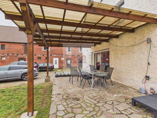 Überdachte Terrasse