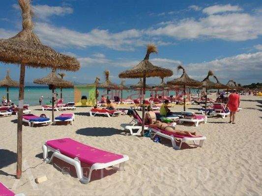 Grundstück zu verkaufen in zweiter Meereslinie bei Alcudia, Mallorca