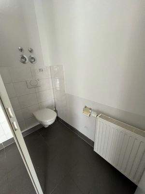 Sanitär Damen-WC.jpg