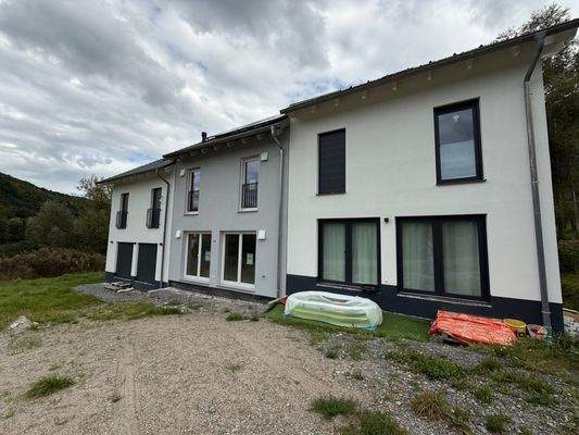 Gesamtansicht 3 Reihenhäuser