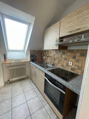 Küche mit Einbauküche 