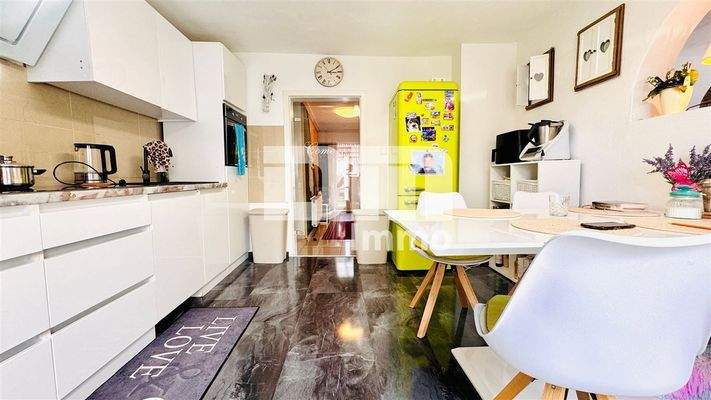 EG Küche / EBK / Zugang Terrasse