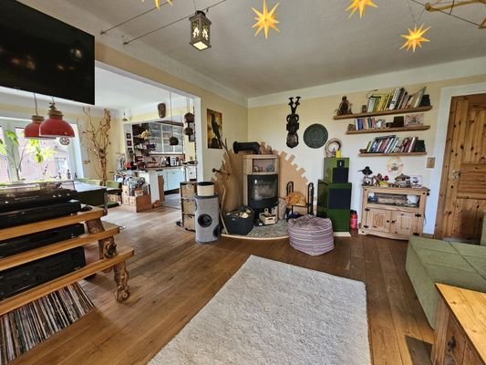 Wohnzimmer mit Kamin
