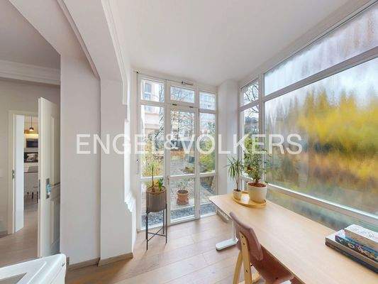 Große Fenster ermöglichen den optimalen Lichteinfall