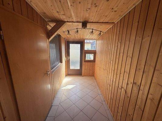 Ausgebauter Durchgang zum Garten