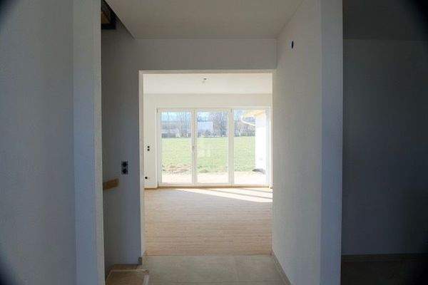 EG-Sonniges Wohnzimmer