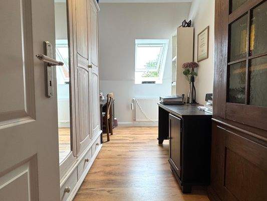 Hauptwohnung OG - Büro