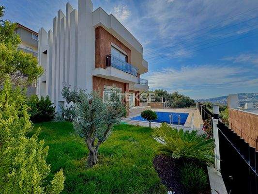 Elegantly Designed Villas with Nature View in Kızılcaşehir