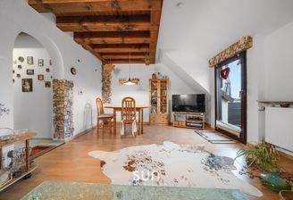 HELLES WOHNZIMMER 