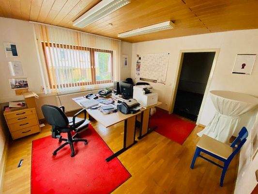 O10 Wohnzimmer-Büro.jpg