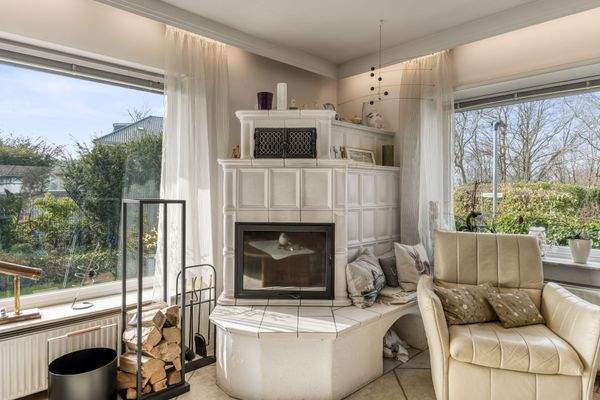 Kachelofen im Wohnzimmer