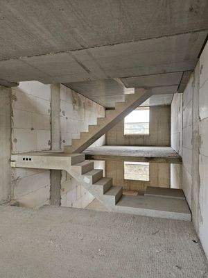 INNENANSICHT ROHBAUT