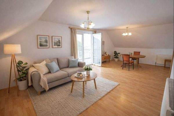 Moegliches_Wohnzimmer_im_Obergeschoss